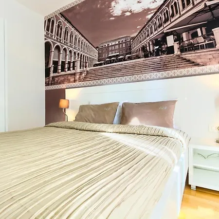 Guest house Urban I****